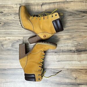 Timberland Women's Brown Lace-Up Boots